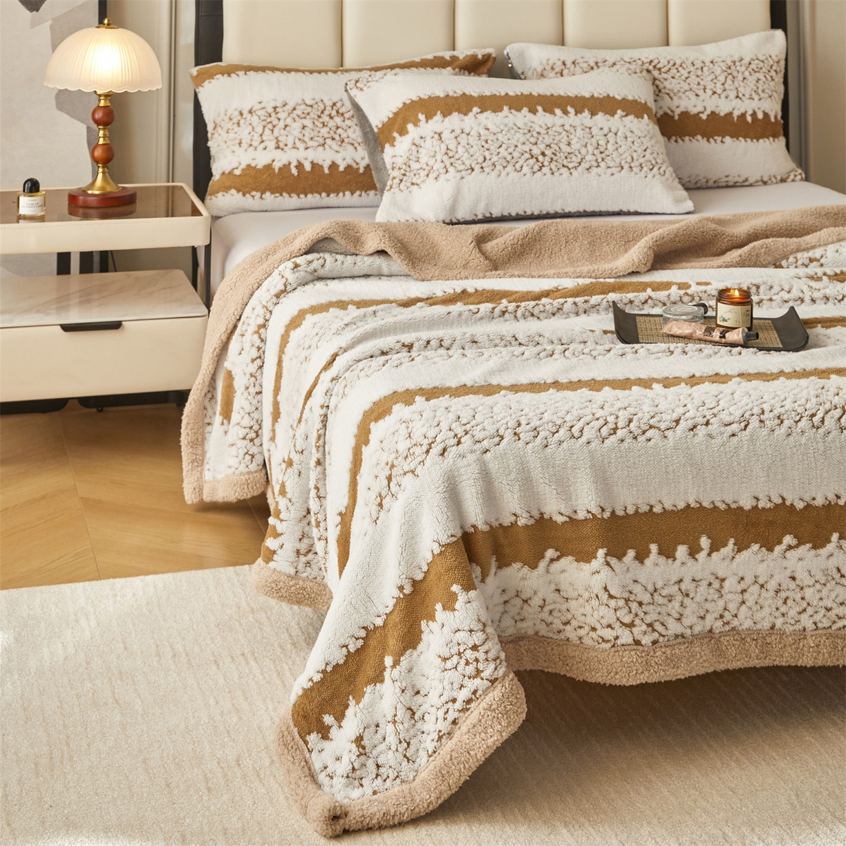 91家纺网 家纺一手货源 找家纺 （总）莱家富 2025新款双层加厚阳离子提花毛毯羊羔绒毛毯盖毯办公室午休毯