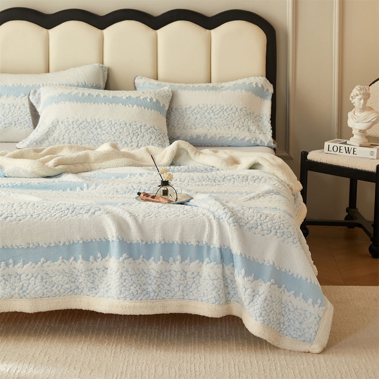 91家纺网 家纺一手货源 找家纺 莱家富 2026新款双层加厚阳离子提花毛毯羊羔绒毛毯盖毯办公室午休毯 浔彩-天蓝