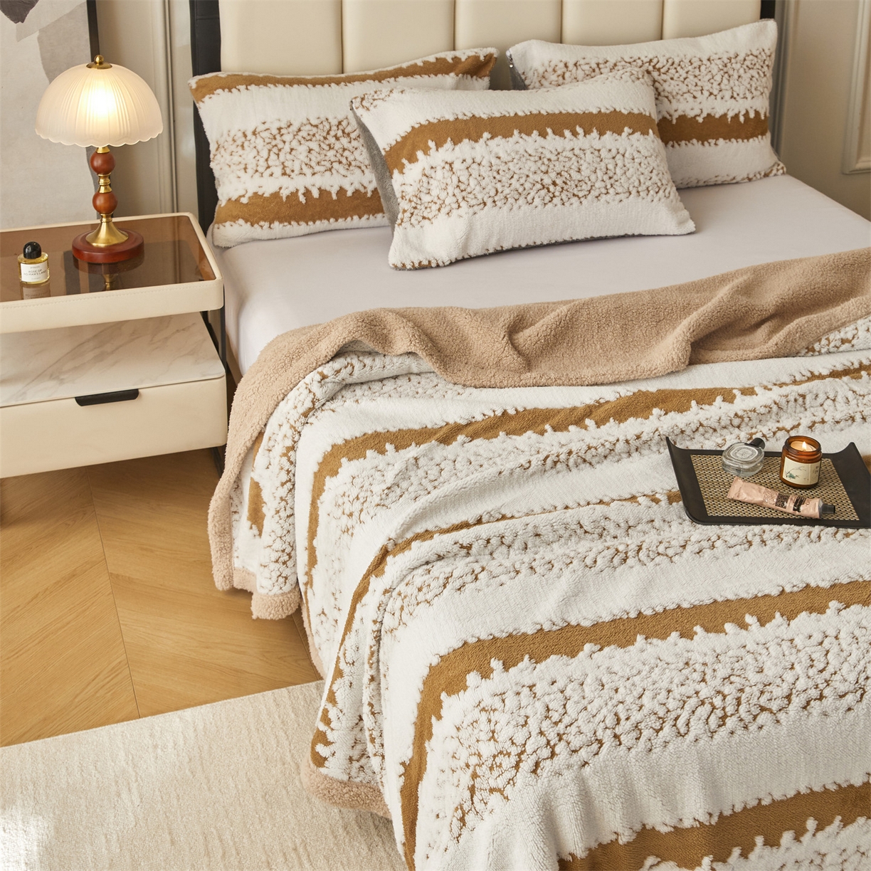 91家纺网 家纺一手货源 找家纺 （总）莱家富 2025新款双层加厚阳离子提花毛毯羊羔绒毛毯盖毯办公室午休毯