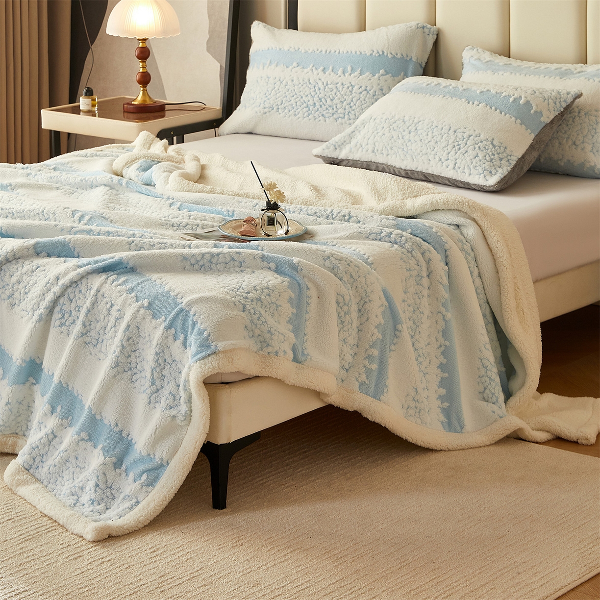 91家纺网 家纺一手货源 找家纺 莱家富 2026新款双层加厚阳离子提花毛毯羊羔绒毛毯盖毯办公室午休毯 浔彩-天蓝