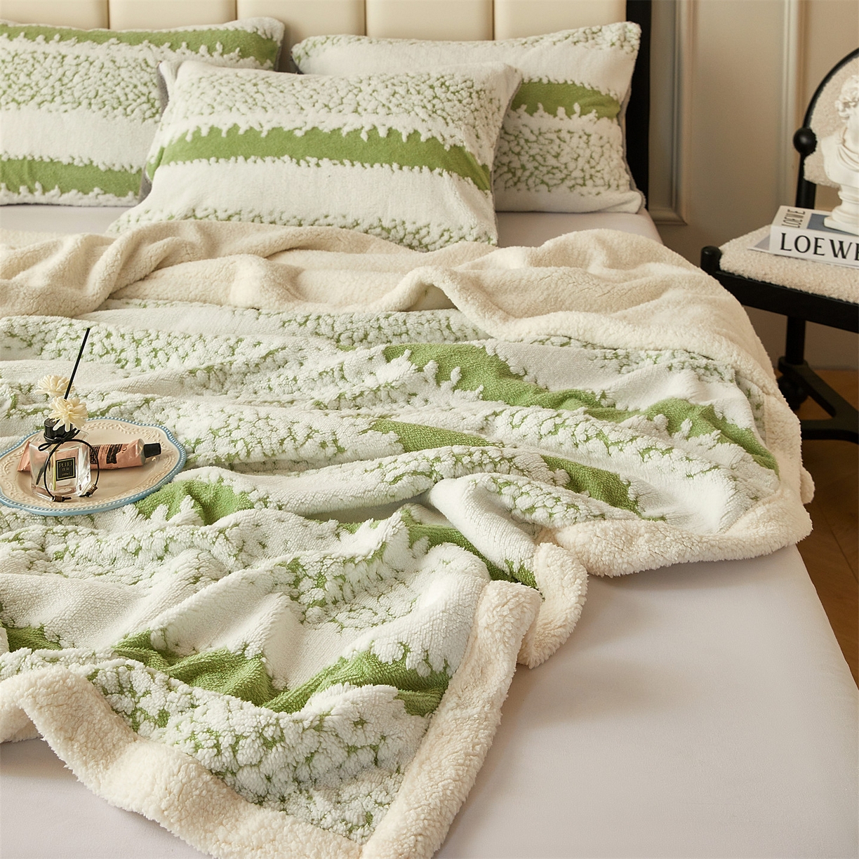 91家纺网 家纺一手货源 找家纺 莱家富 2026新款双层加厚阳离子提花毛毯羊羔绒毛毯盖毯办公室午休毯 浔彩-果绿