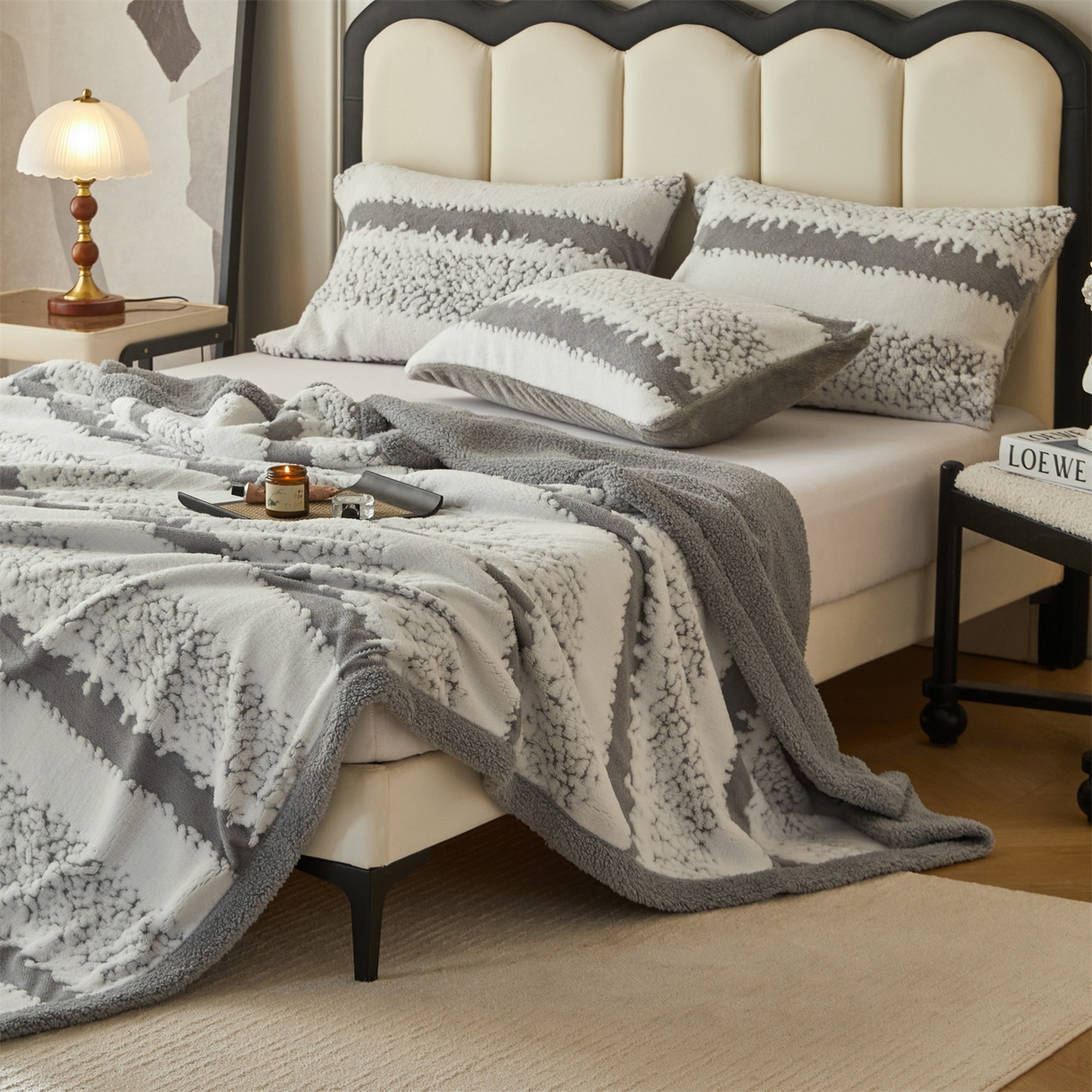 91家纺网 家纺一手货源 找家纺 莱家富 2026新款双层加厚阳离子提花毛毯羊羔绒毛毯盖毯办公室午休毯 浔彩-灰色