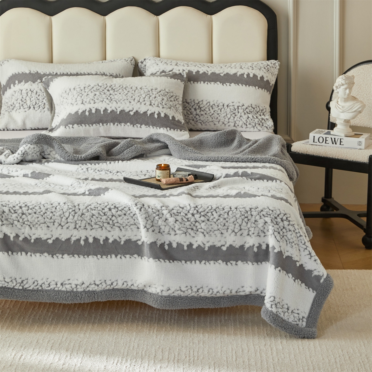 91家纺网 家纺一手货源 找家纺 莱家富 2026新款双层加厚阳离子提花毛毯羊羔绒毛毯盖毯办公室午休毯 浔彩-灰色