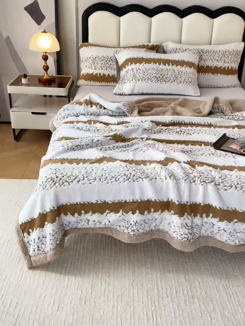 91家纺网 家纺一手货源 找家纺 （总）莱家富 2025新款双层加厚阳离子提花毛毯羊羔绒毛毯盖毯办公室午休毯