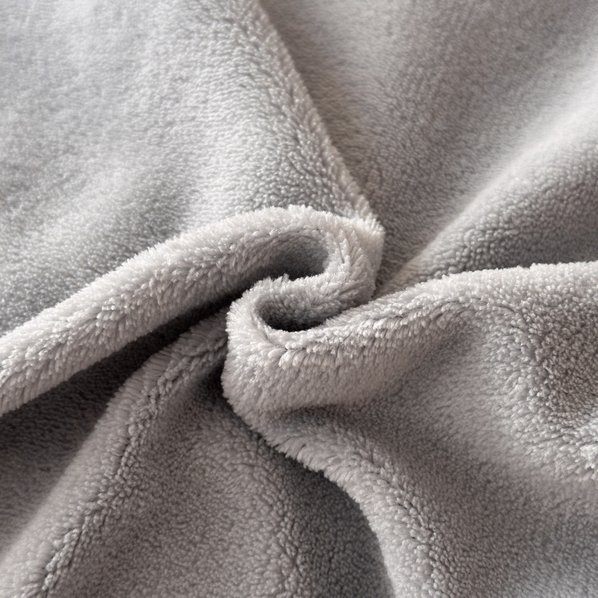 91家纺网 家纺一手货源 找家纺 菲儿家纺 2025新款轻奢简约牛奶绒刺绣保暖四件套 如梦绒-灰