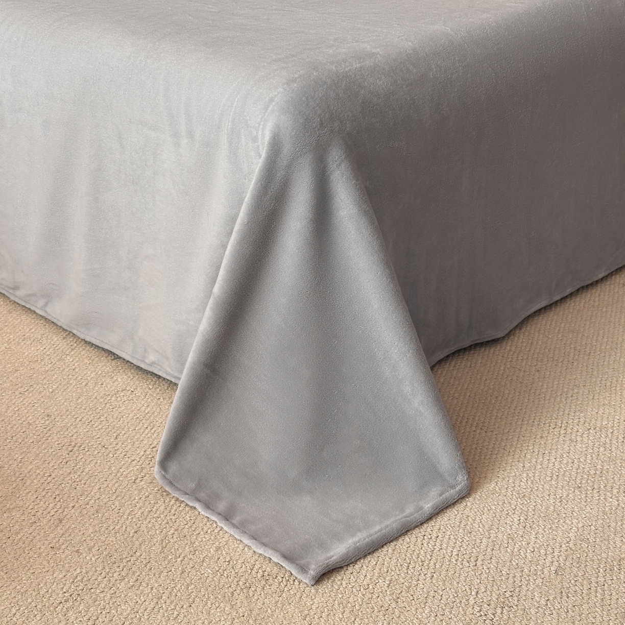 91家纺网 家纺一手货源 找家纺 菲儿家纺 2025新款轻奢简约牛奶绒刺绣保暖四件套 如梦绒-灰