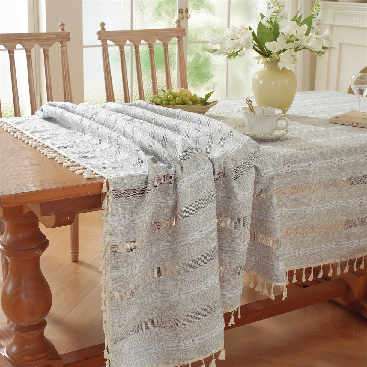 91家纺网 家纺一手货源 找家纺 共鸣沙发垫 2025新款棉麻桌布镂空条纹系列 镂空条纹灰色