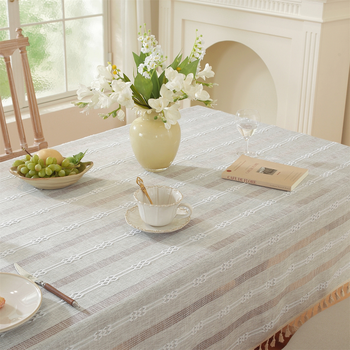 91家纺网 家纺一手货源 找家纺 共鸣沙发垫 2025新款棉麻桌布镂空条纹系列 镂空条纹灰色