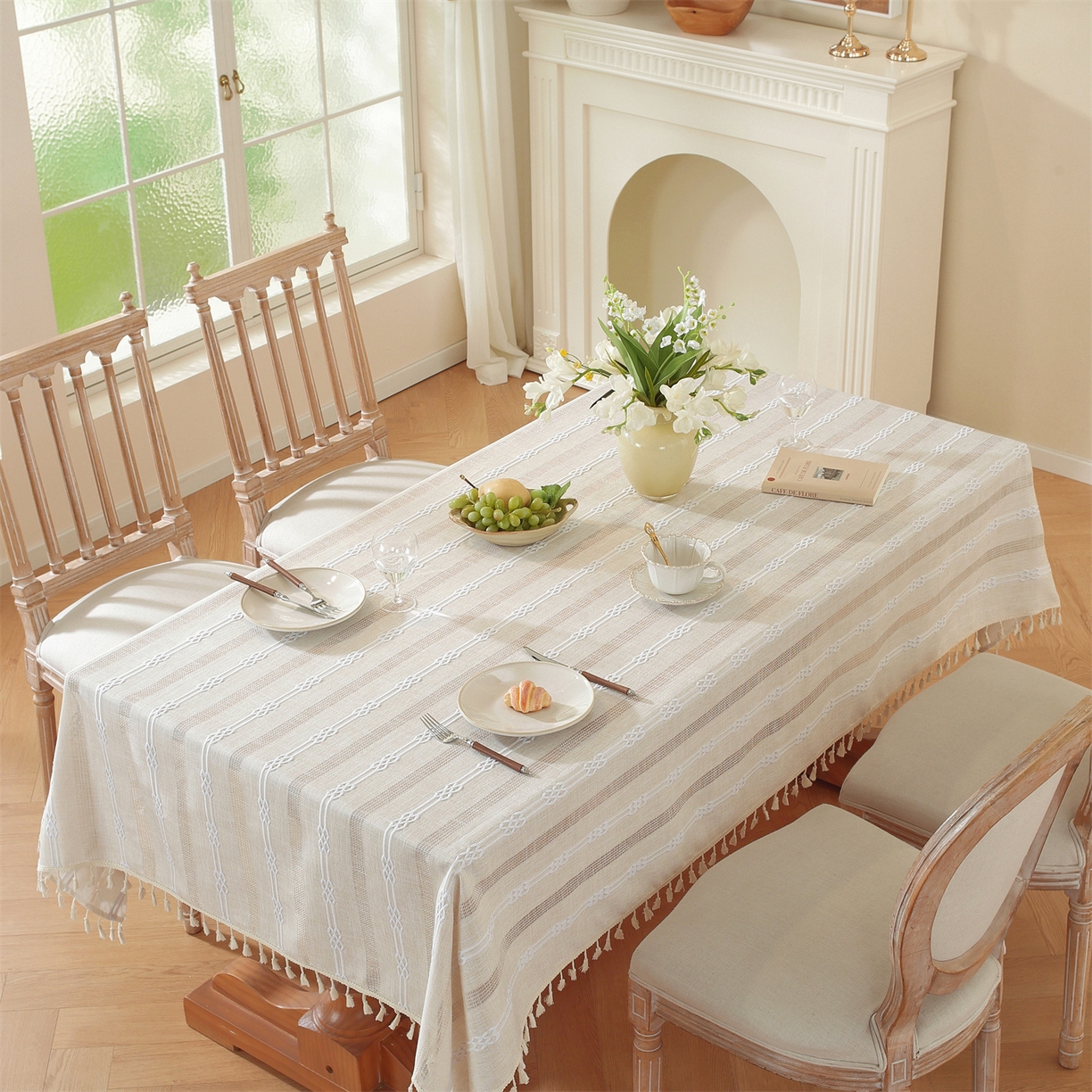 91家纺网 家纺一手货源 找家纺 共鸣沙发垫 2025新款棉麻桌布镂空条纹系列 镂空条纹米色