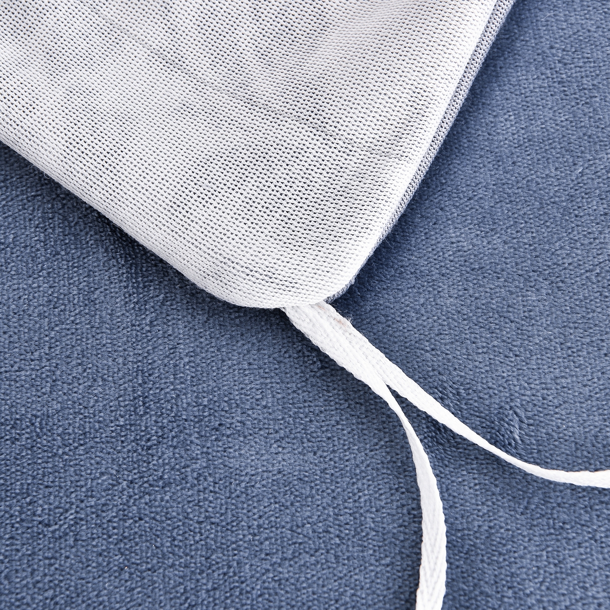 91家纺网 家纺一手货源 找家纺 启扬 2025直播爆款新款8.5斤加厚高克重牛奶绒四件套床裙款法莱绒宝宝绒金貂绒 相思叶语-灰