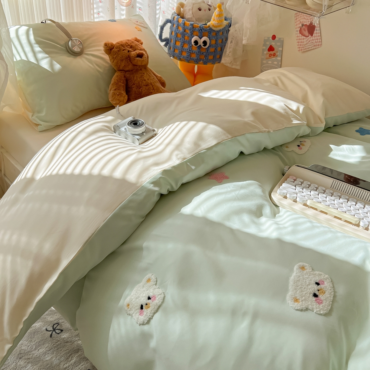 91家纺网 家纺一手货源 找家纺 韩巢家纺 2025新款学生宿舍寝室高低床水洗棉毛巾绣学生季被套床单三件套-幸运熊 幸运熊浅绿黄