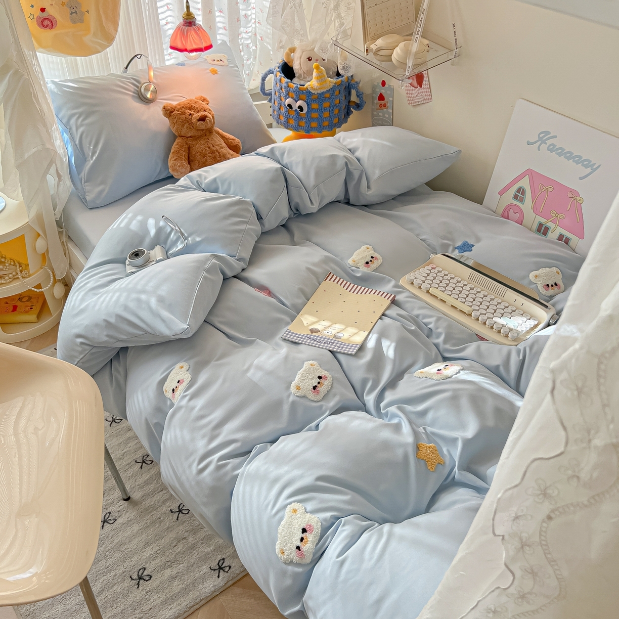 91家纺网 家纺一手货源 找家纺 韩巢家纺 2025新款学生宿舍寝室高低床水洗棉毛巾绣学生季被套床单三件套-幸运熊 幸运熊浅蓝