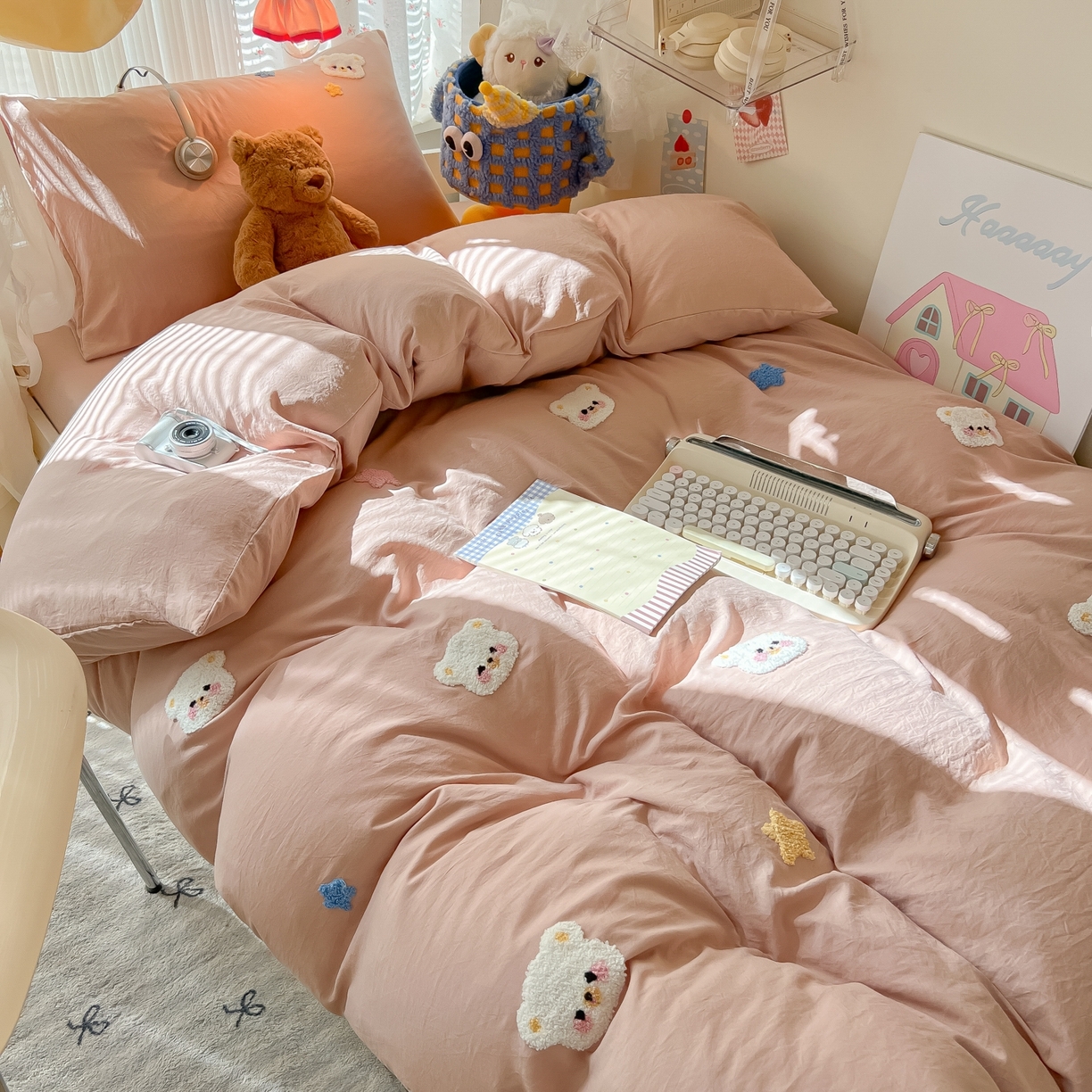 91家纺网 家纺一手货源 找家纺 韩巢家纺 2025新款学生宿舍寝室高低床水洗棉毛巾绣学生季被套床单三件套-幸运熊 幸运熊奶咖