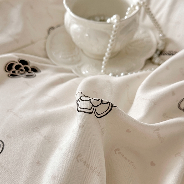 91家纺网 家纺一手货源 找家纺 易辰美 2025新款法式公主风夹棉床盖四件套 煌朝-灰