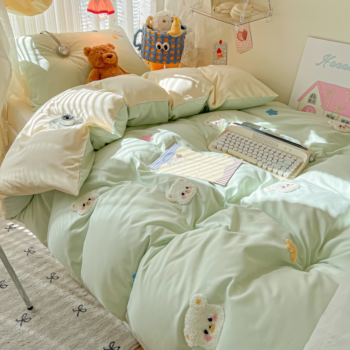 91家纺网 家纺一手货源 找家纺 韩巢家纺 2025新款学生宿舍寝室高低床水洗棉毛巾绣学生季被套床单三件套-幸运熊 幸运熊浅绿黄