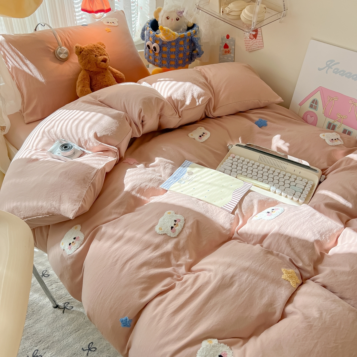 91家纺网 家纺一手货源 找家纺 韩巢家纺 2025新款学生宿舍寝室高低床水洗棉毛巾绣学生季被套床单三件套-幸运熊 幸运熊奶咖