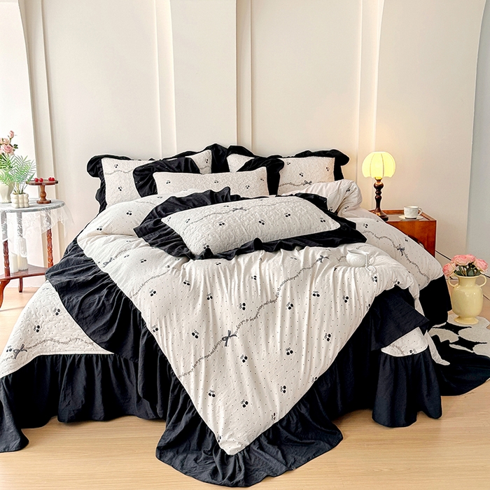 91家纺网 家纺一手货源 找家纺 易辰美 2025新款法式公主风夹棉床盖四件套 黑樱桃