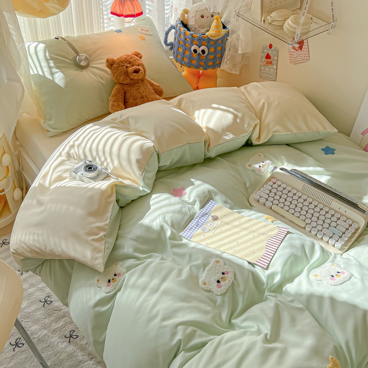 91家纺网 家纺一手货源 找家纺 韩巢家纺 2025新款学生宿舍寝室高低床水洗棉毛巾绣学生季被套床单三件套-幸运熊 幸运熊浅绿黄