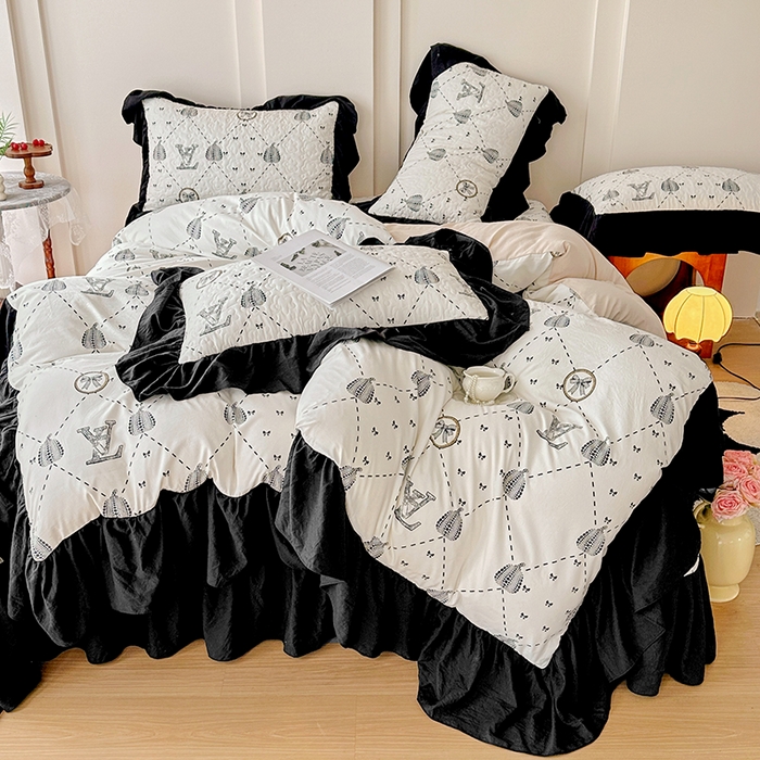 91家纺网 家纺一手货源 找家纺 易辰美 2025新款法式公主风夹棉床盖四件套 榴夏-灰