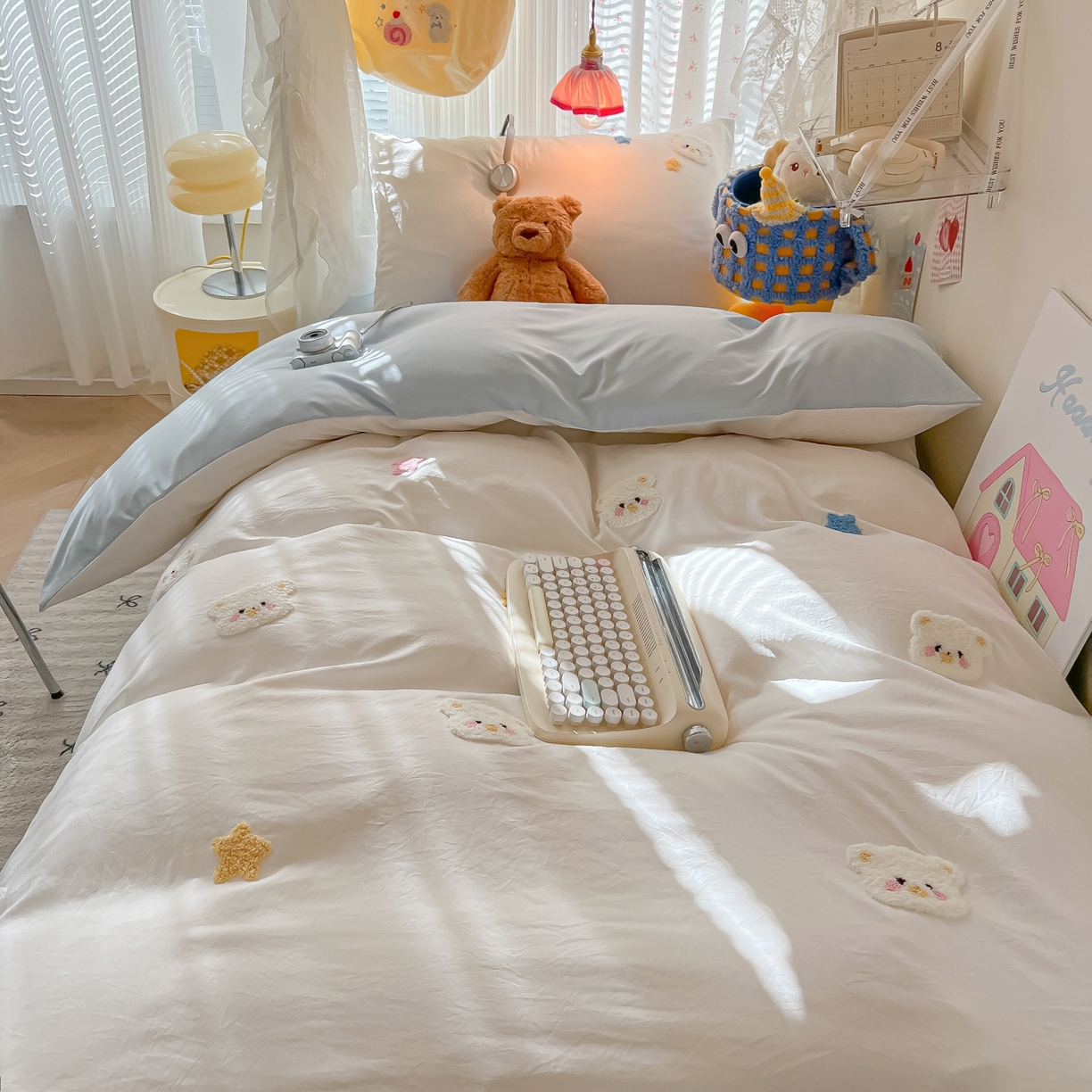 91家纺网 家纺一手货源 找家纺 韩巢家纺 2025新款学生宿舍寝室高低床水洗棉毛巾绣学生季被套床单三件套-幸运熊 幸运熊白蓝