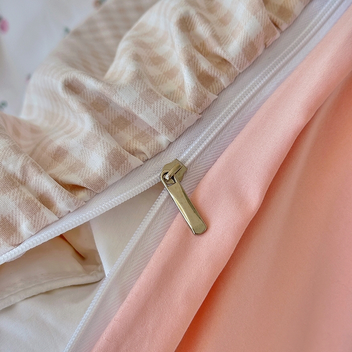 91家纺网 家纺一手货源 找家纺 易辰美 2025新款法式公主风夹棉床盖四件套 蔻依娜-粉