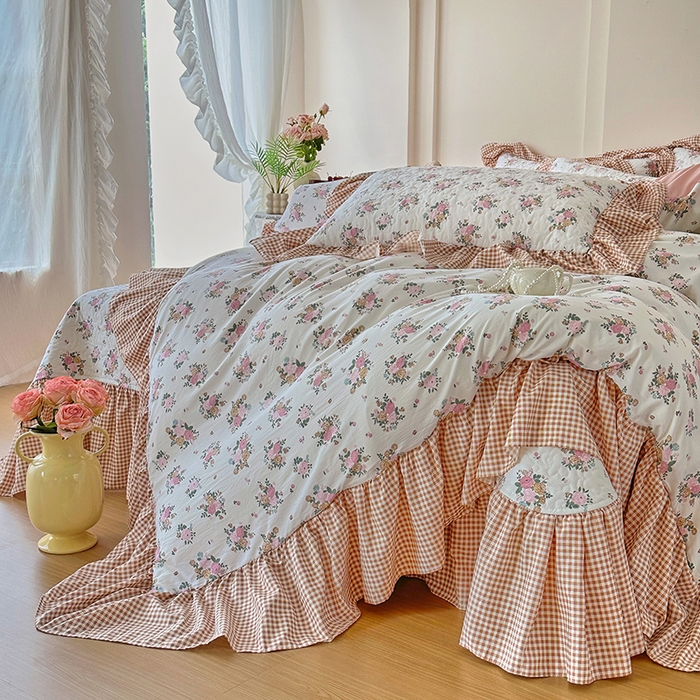 91家纺网 家纺一手货源 找家纺 易辰美 2025新款法式公主风夹棉床盖四件套 蔻依娜-粉