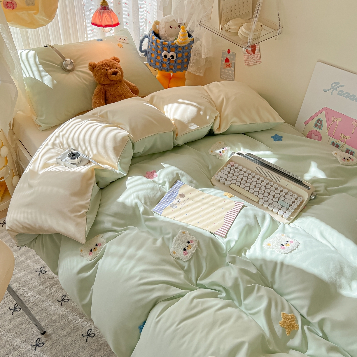 91家纺网 家纺一手货源 找家纺 韩巢家纺 2025新款学生宿舍寝室高低床水洗棉毛巾绣学生季被套床单三件套-幸运熊 幸运熊浅绿黄