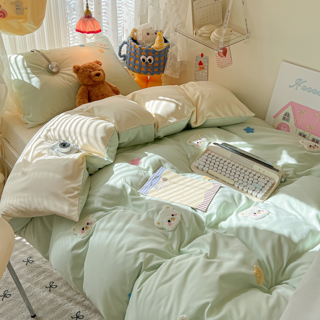 91家纺网 家纺一手货源 找家纺 韩巢家纺 2025新款学生宿舍寝室高低床水洗棉毛巾绣学生季被套床单三件套-幸运熊 幸运熊浅绿黄