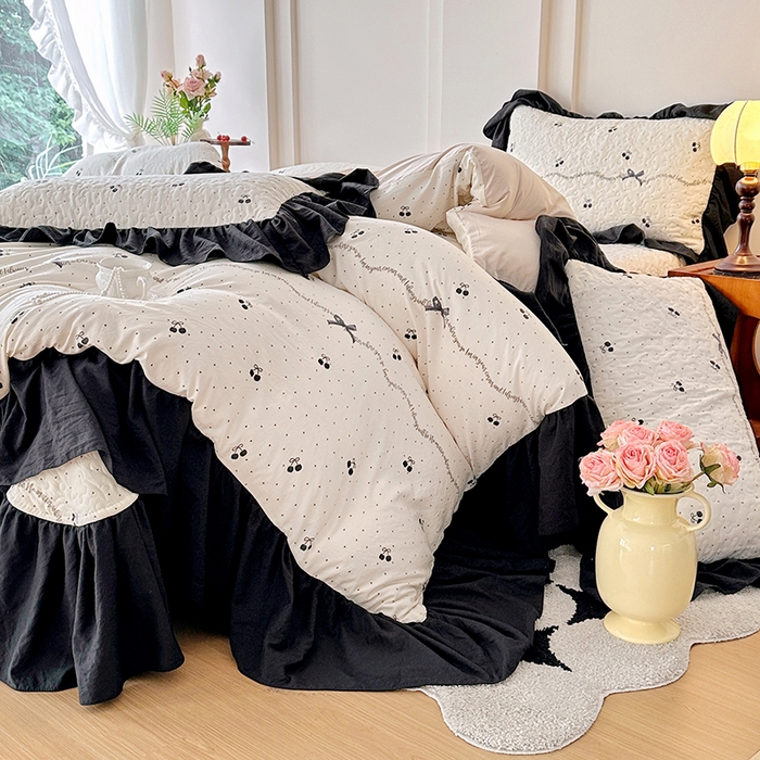 91家纺网 家纺一手货源 找家纺 易辰美 2025新款法式公主风夹棉床盖四件套 黑樱桃