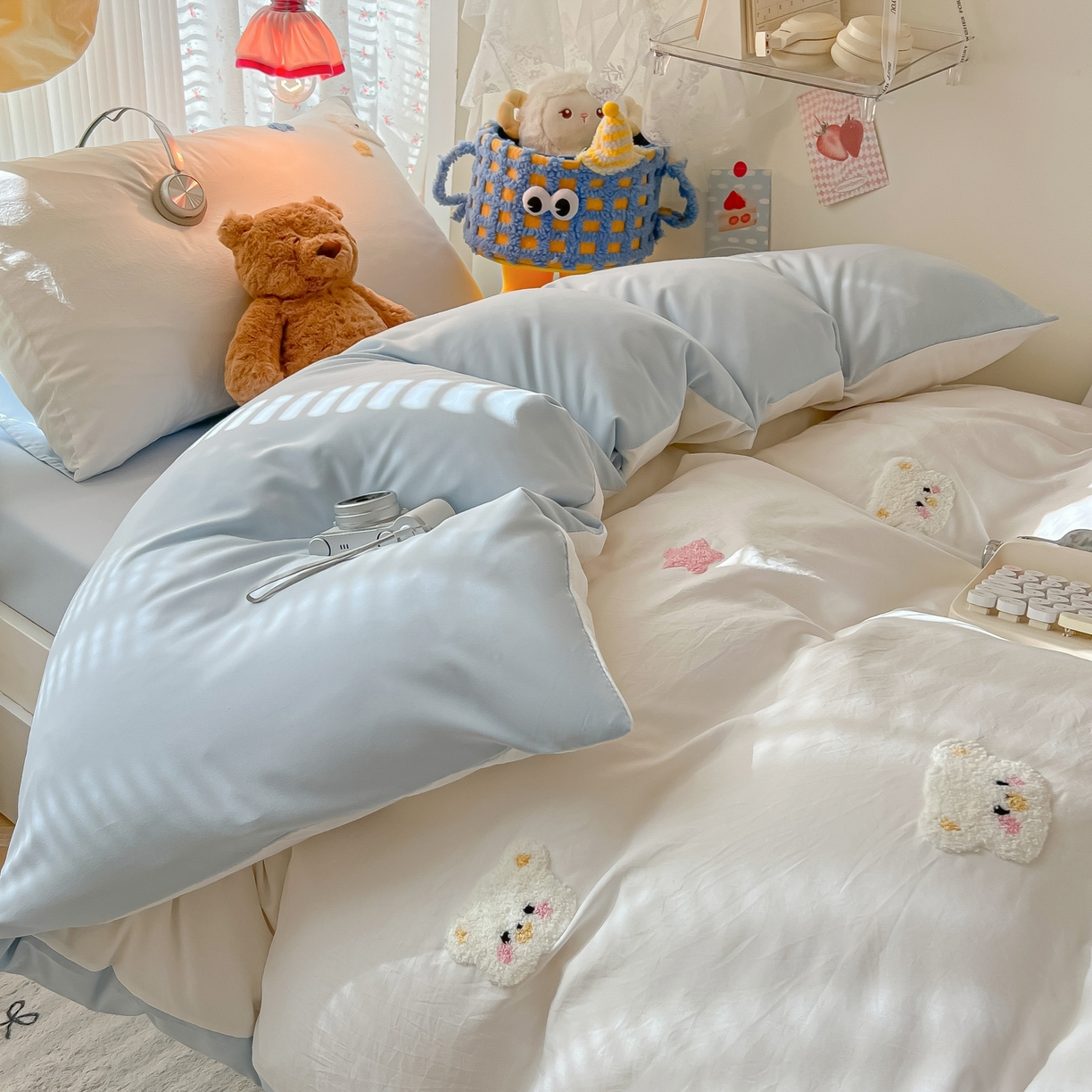 91家纺网 家纺一手货源 找家纺 韩巢家纺 2025新款学生宿舍寝室高低床水洗棉毛巾绣学生季被套床单三件套-幸运熊 幸运熊白蓝