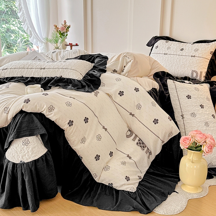 91家纺网 家纺一手货源 找家纺 易辰美 2025新款法式公主风夹棉床盖四件套 煌朝-灰