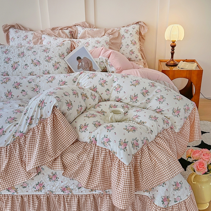 91家纺网 家纺一手货源 找家纺 易辰美 2025新款法式公主风夹棉床盖四件套 蔻依娜-粉