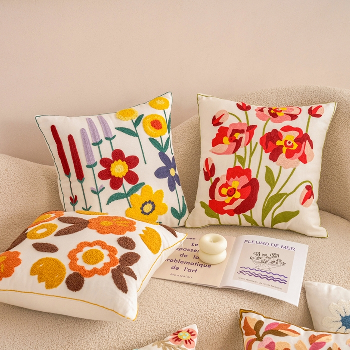 91家纺网 家纺一手货源 找家纺 诺可 2025新款田园风全棉毛巾绣刺绣抱枕枕头枕芯 组合图仅供参考