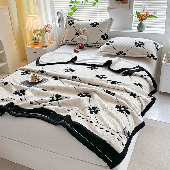 91家纺网 家纺一手货源 找家纺 （总）芸锦豪 2025新款黑白阳离子舒棉绒云锦绒复合多功能毛毯