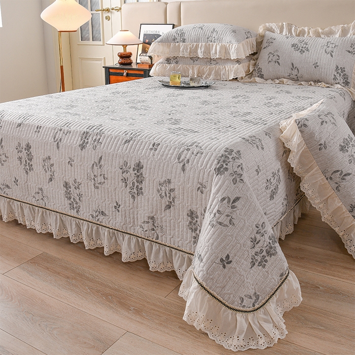 91家纺网 家纺一手货源 找家纺 家之硕家纺 2025秋冬款原麻亚麻皱皱纱复古印花床盖单品 叶玲珑