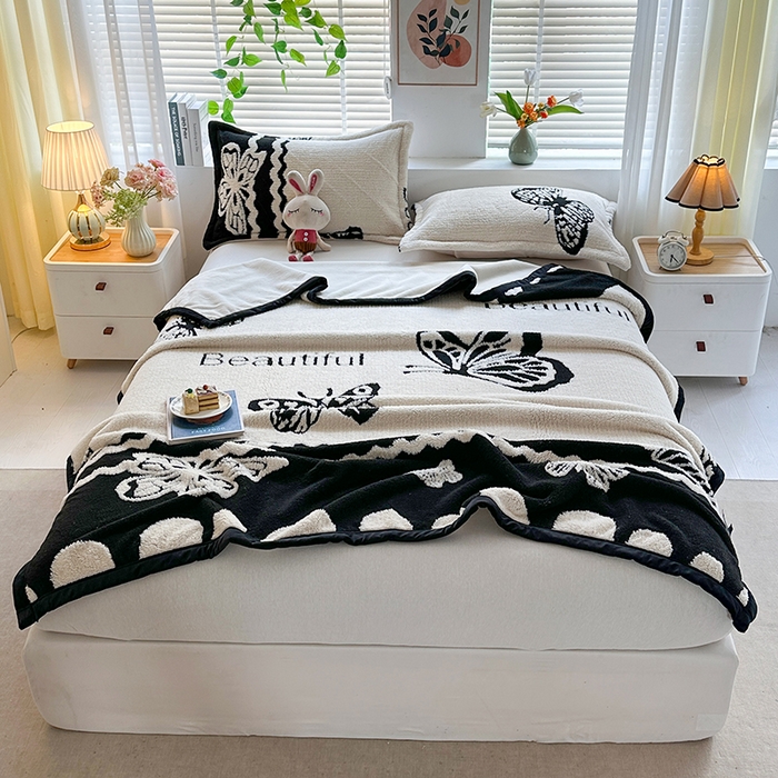 91家纺网 家纺一手货源 找家纺 芸锦豪 2025新款黑白阳离子舒棉绒云锦绒复合多功能毛毯 小拉布