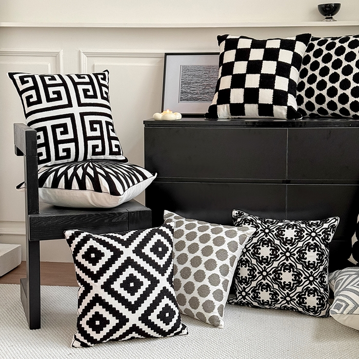 91家纺网 家纺一手货源 找家纺 诺可 2025新款全棉黑白简约系毛巾绣抱枕枕头枕芯 组合图仅供参考