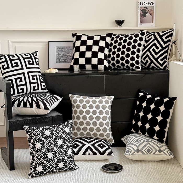 91家纺网 家纺一手货源 找家纺 诺可 2025新款全棉黑白简约系毛巾绣抱枕枕头枕芯 组合图仅供参考