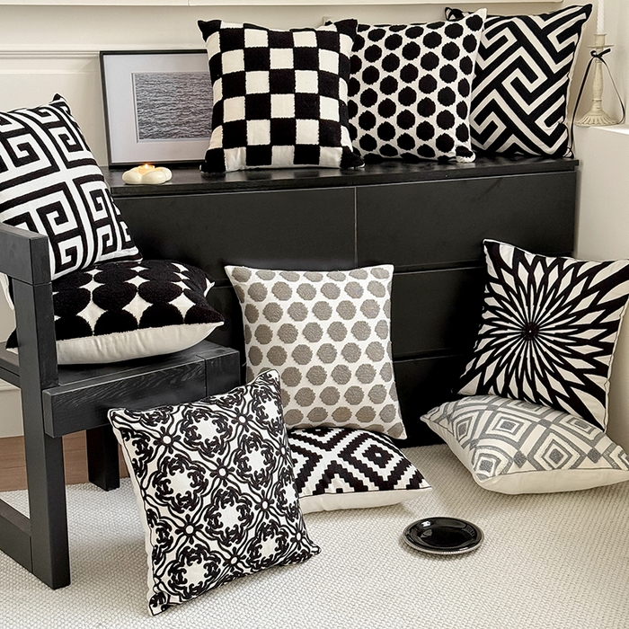 91家纺网 家纺一手货源 找家纺 诺可 2025新款全棉黑白简约系毛巾绣抱枕枕头枕芯 组合图仅供参考