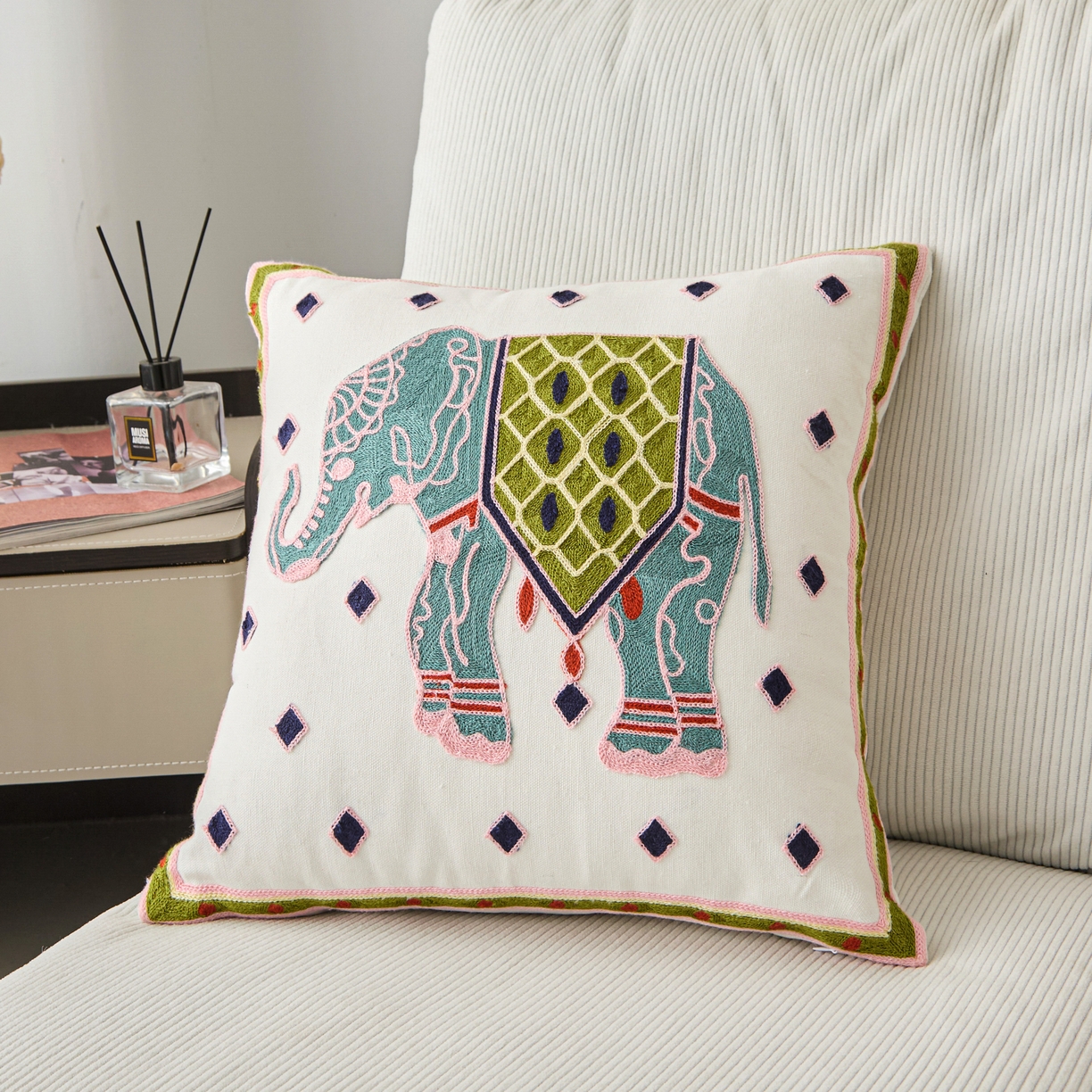 91家纺网 家纺一手货源 找家纺 （总）诺可 2025新款全棉毛巾绣抱枕动物款抱枕