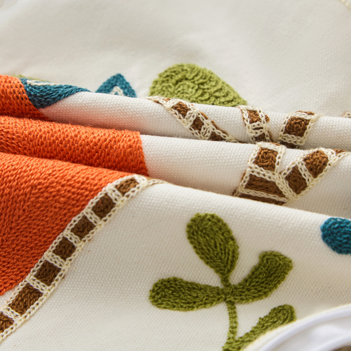 91家纺网 家纺一手货源 找家纺 诺可 2025新款全棉毛巾绣抱枕动物款抱枕 组合图仅供参考