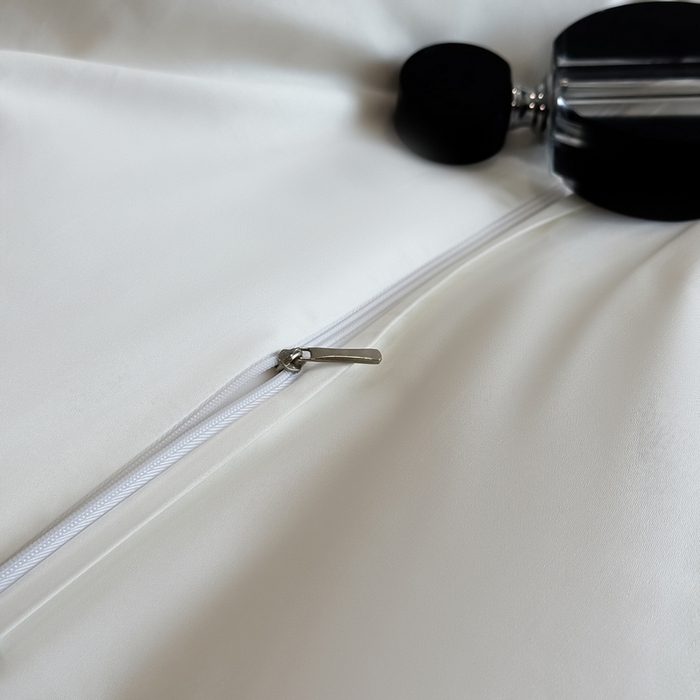 91家纺网 家纺一手货源 找家纺 花时间 2025秋冬新款简约贡缎提花四件套 繁悦系列 繁悦-皓月白