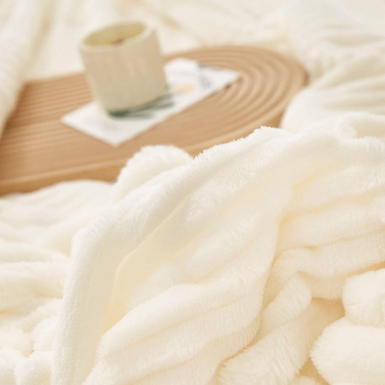 91家纺网 家纺一手货源 找家纺 （总）肖恩毯业2025新款子母条兔毛绒毛毯盖毯休闲毯绒毯毯子跨境专供可打卷外贸出口可定制尺寸