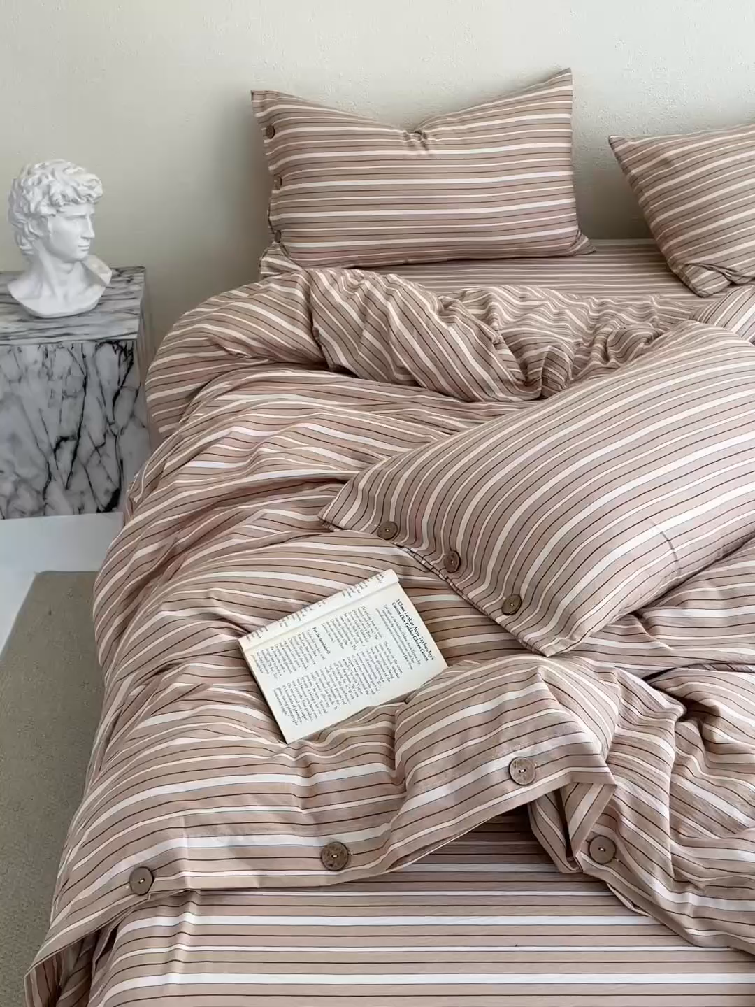 91家纺网 家纺一手货源 找家纺 （总）库里梦家纺 2025新款皱皱纱亚麻纽扣式四件套