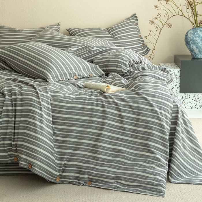 91家纺网 家纺一手货源 找家纺 库里梦家纺 2025新款皱皱纱亚麻纽扣式四件套 条纹-灰