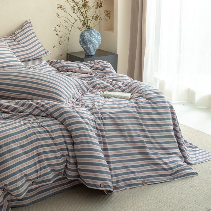 91家纺网 家纺一手货源 找家纺 库里梦家纺 2025新款皱皱纱亚麻纽扣式四件套 条纹-蓝粉