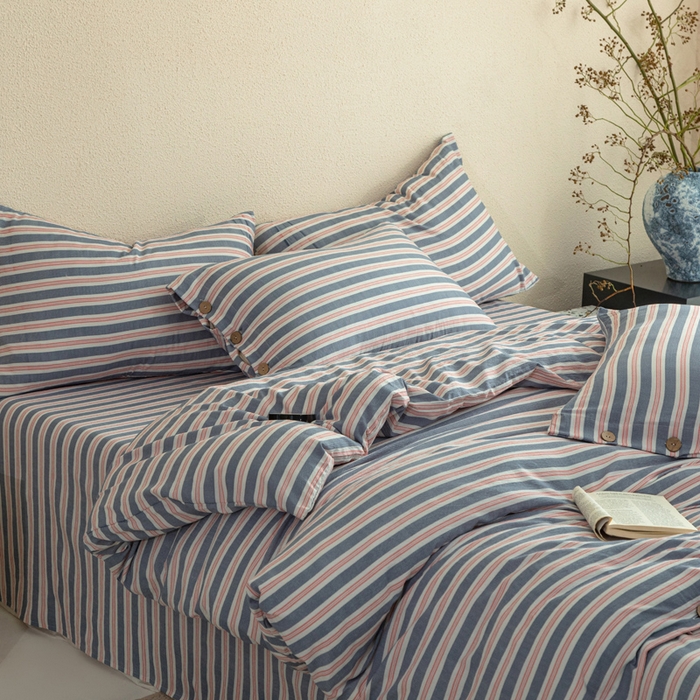 91家纺网 家纺一手货源 找家纺 库里梦家纺 2025新款皱皱纱亚麻纽扣式四件套 条纹-蓝粉