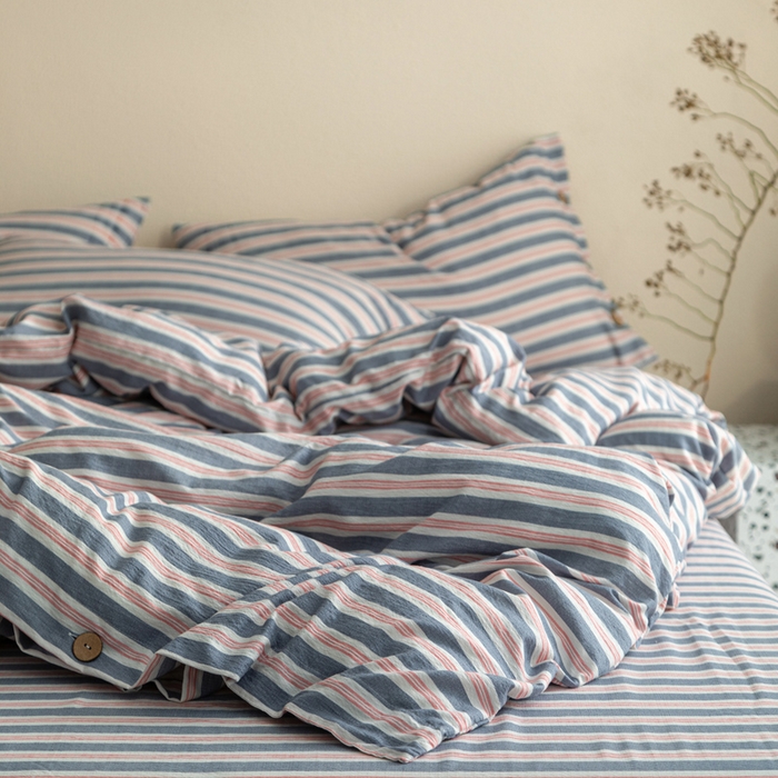 91家纺网 家纺一手货源 找家纺 库里梦家纺 2025新款皱皱纱亚麻纽扣式四件套 条纹-蓝粉