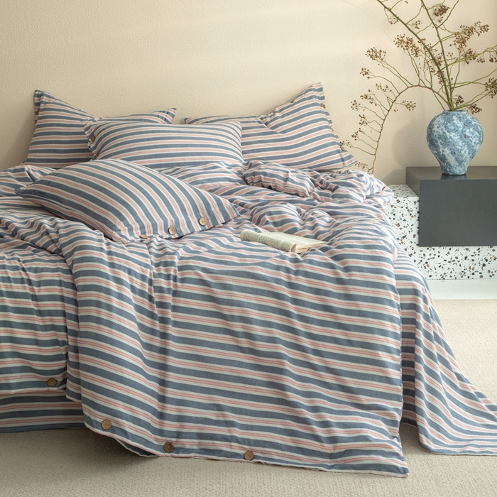 91家纺网 家纺一手货源 找家纺 库里梦家纺 2025新款皱皱纱亚麻纽扣式四件套 条纹-蓝粉