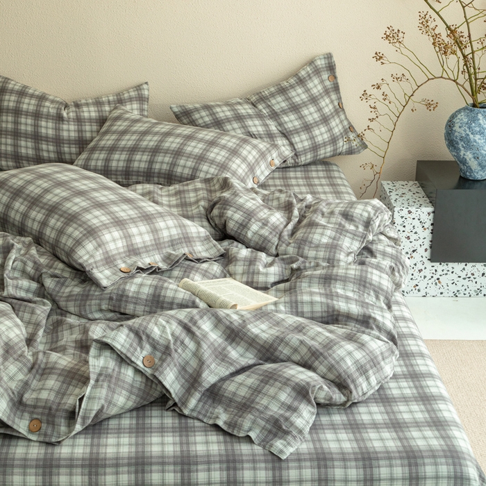 91家纺网 家纺一手货源 找家纺 库里梦家纺 2025新款皱皱纱亚麻纽扣式四件套 小格-灰